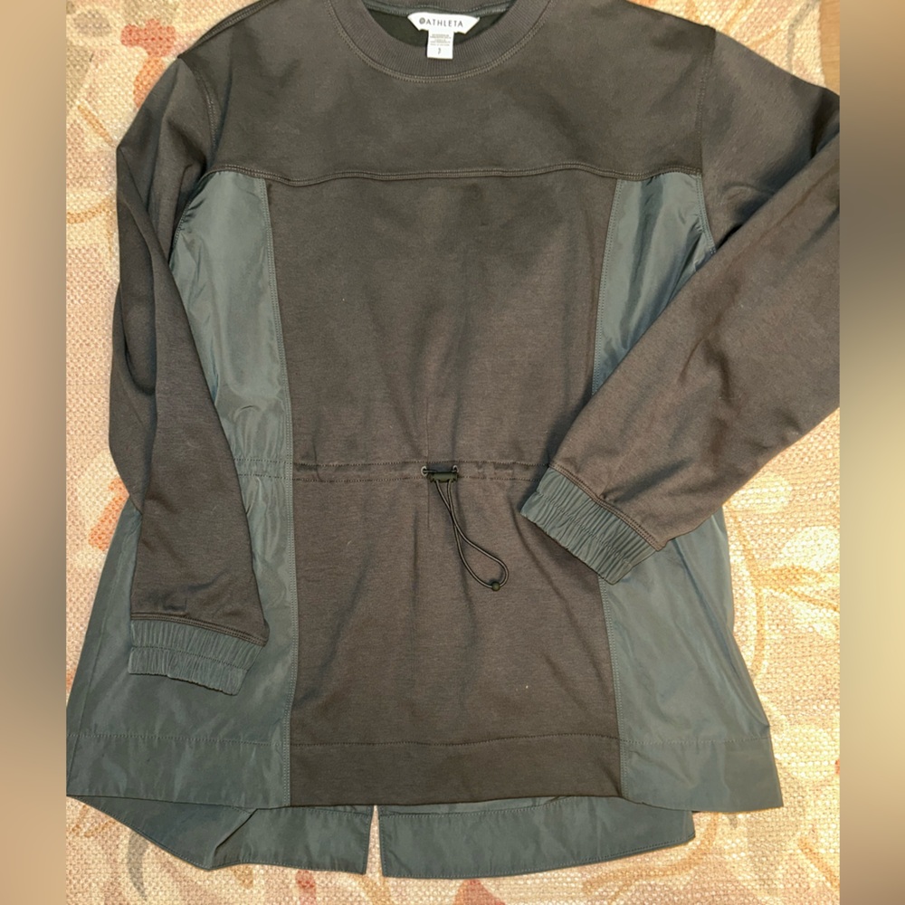 Athleta | Triumph Hybrid Crewneck Sweatshirt